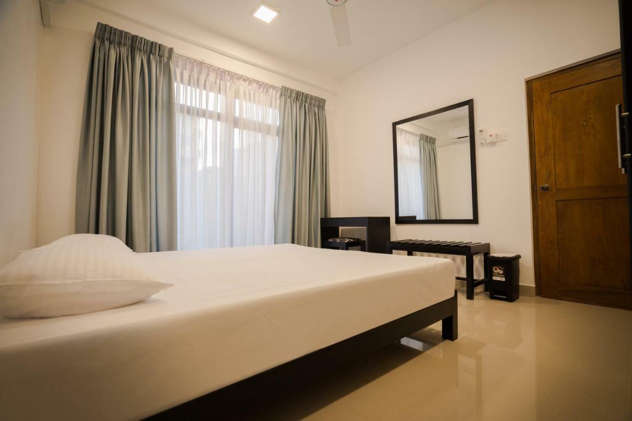 Kozy B&B Dehiwala-Mount Lavinia Exterior photo